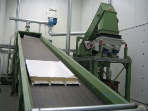 Construction material shredder